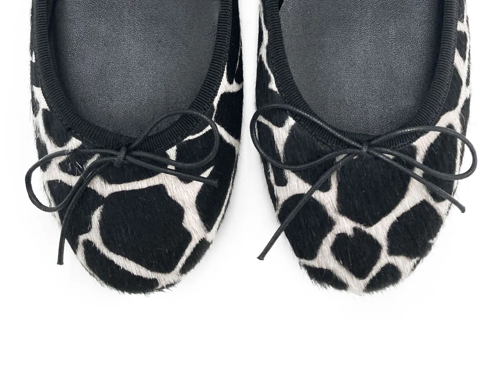 Ballerine animalier in cavallino maculato bianco e nero - Image 6