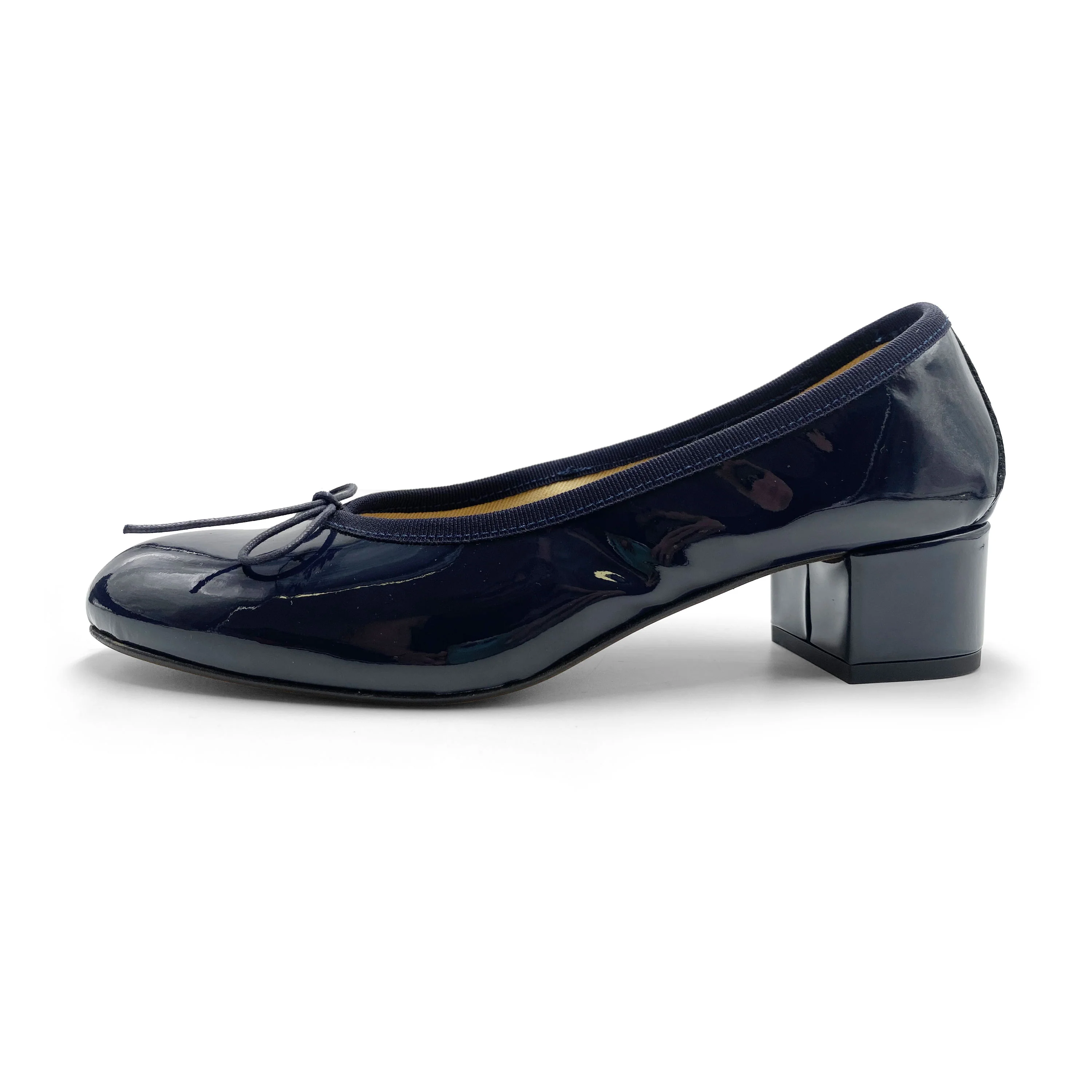Ballerine blu con tacco alto in vernice - Image 4