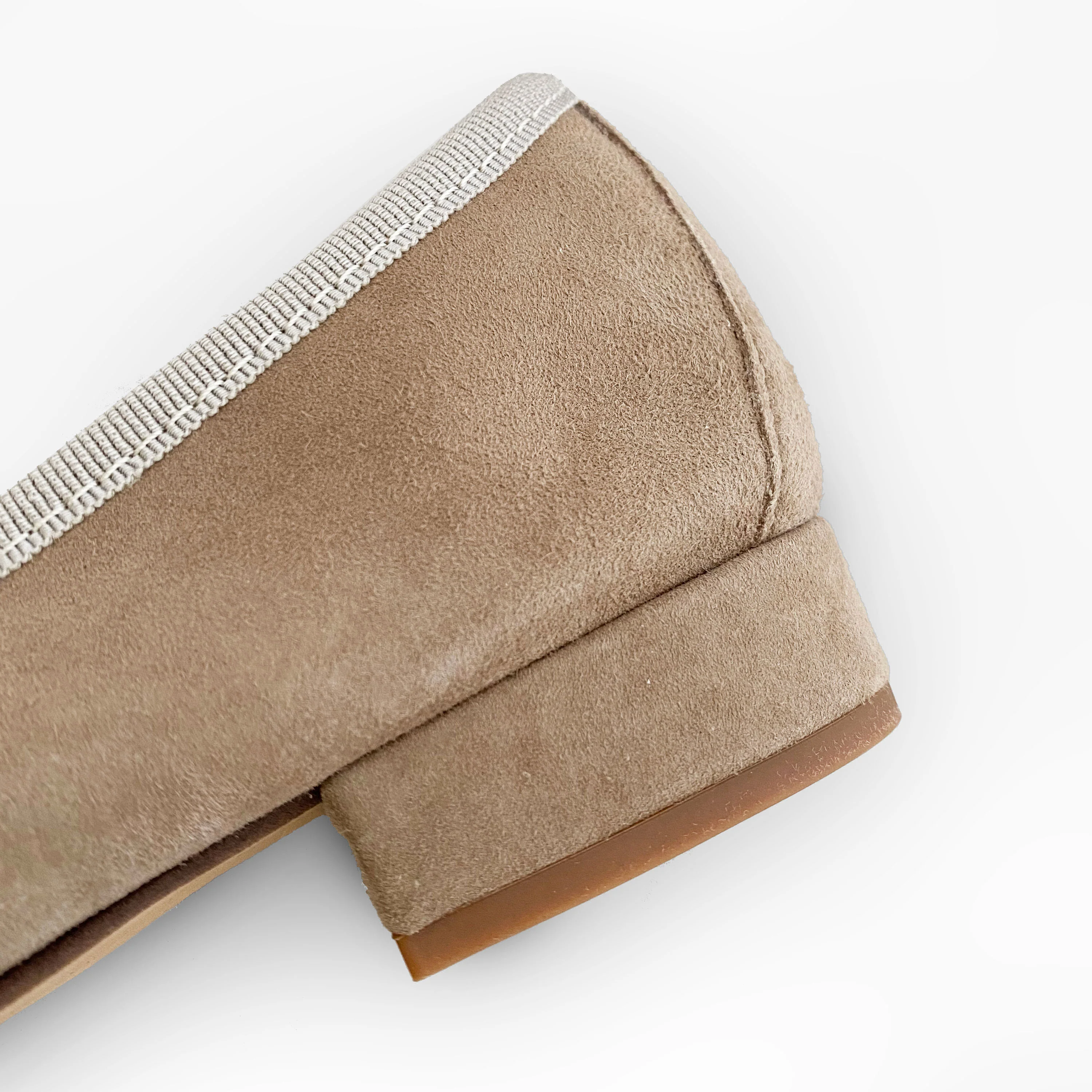 Ballerine con tacco beige tortora in camoscio - Image 4
