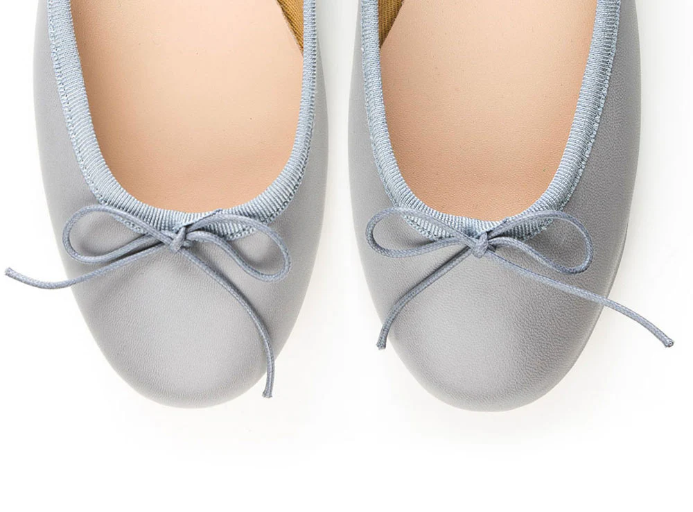 Ballerine grigie chiare in pelle - Image 5