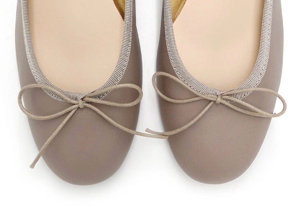 Ballerine in pelle tortora con tacco alto - Image 5