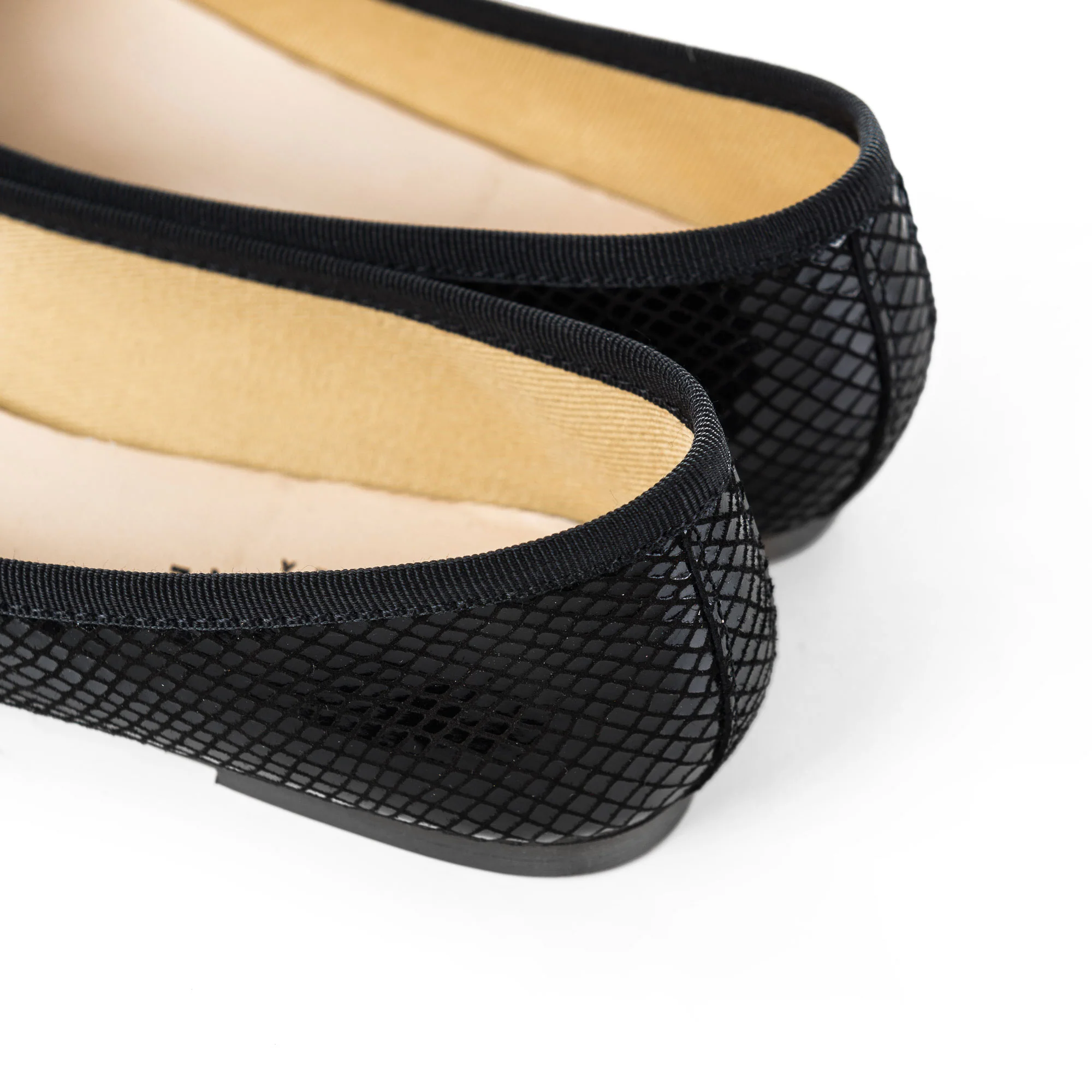 Ballerine animalier nere in camoscio laminato - Image 4