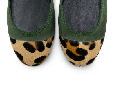 Ballerine verdi in camoscio con punta animalier - Image 5