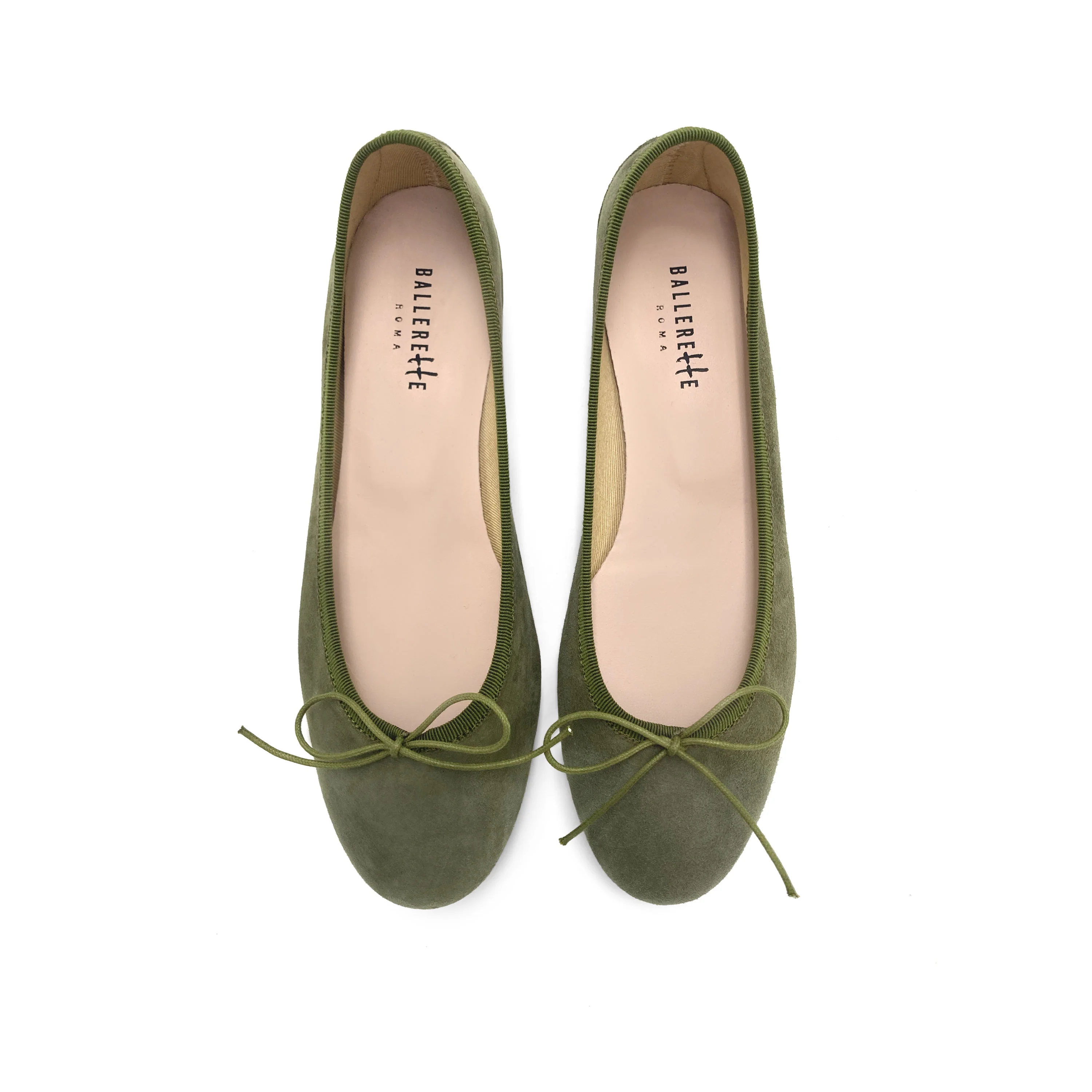 Ballerine verdi oliva con tacco in camoscio - Image 2