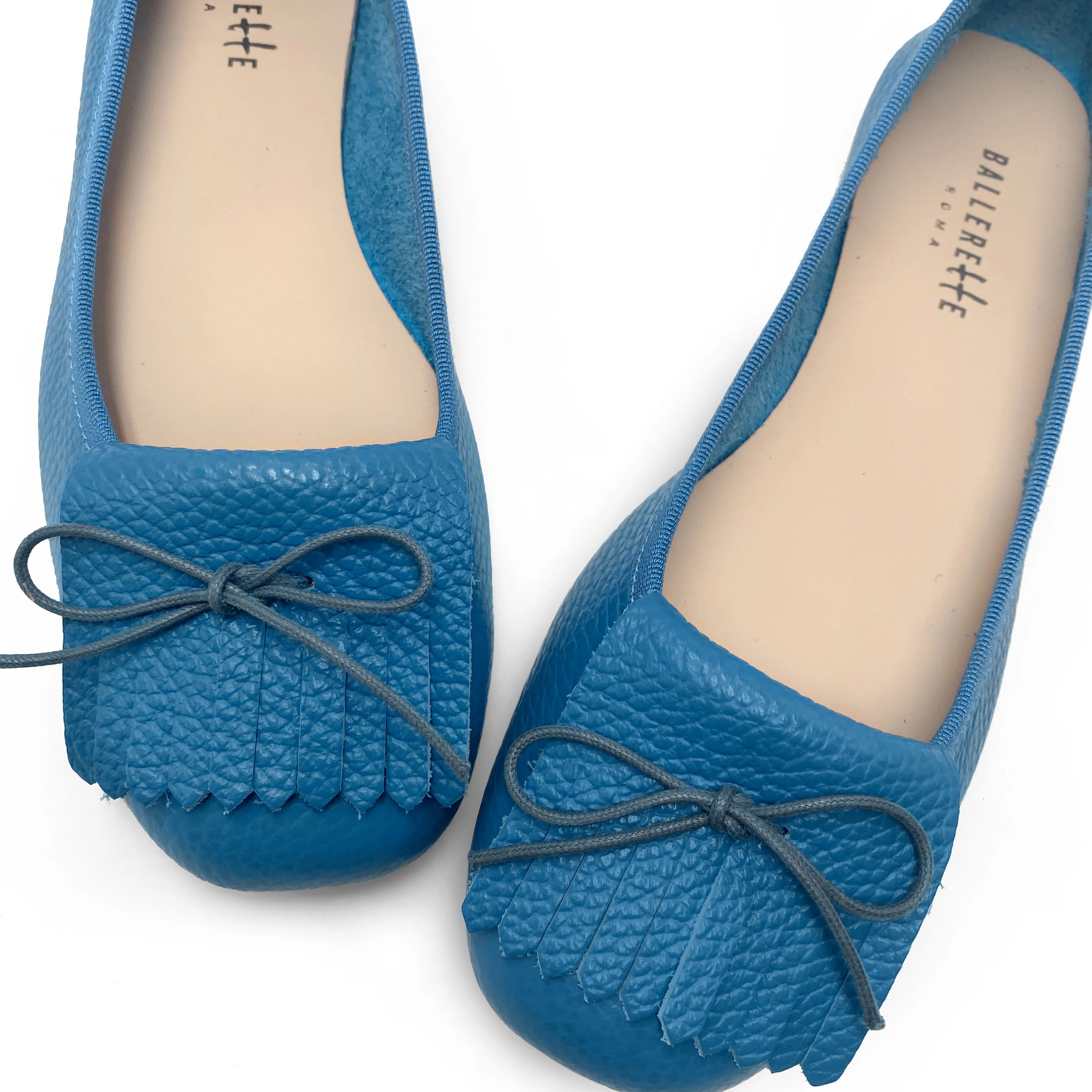 Mocassini da donna in pelle blu ceruleo con frangia - Image 3