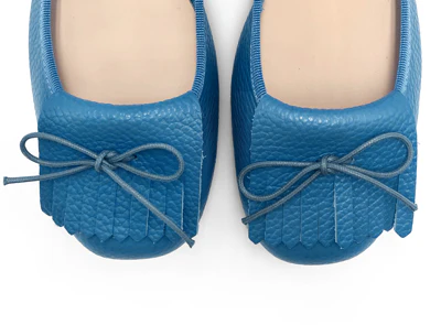 Mocassini da donna in pelle blu ceruleo con frangia - Image 5
