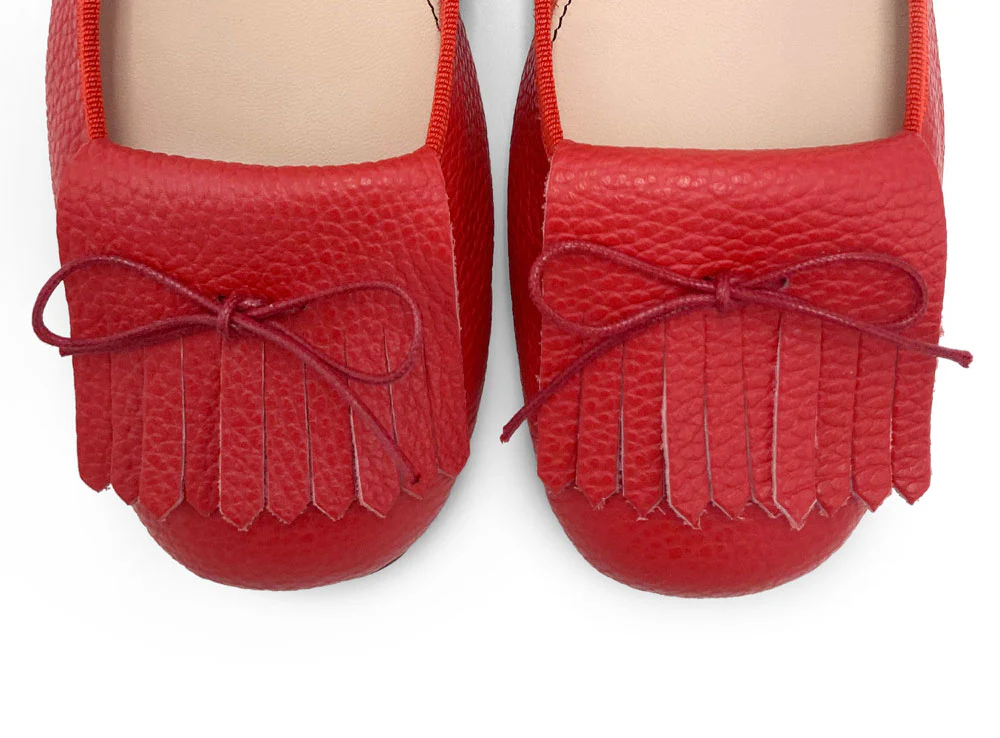 Mocassini da donna rossi in pelle con frangia - Image 5