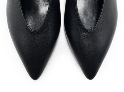 Scarpe décolleté nere in pelle con scollo a V e tacco - Image 5