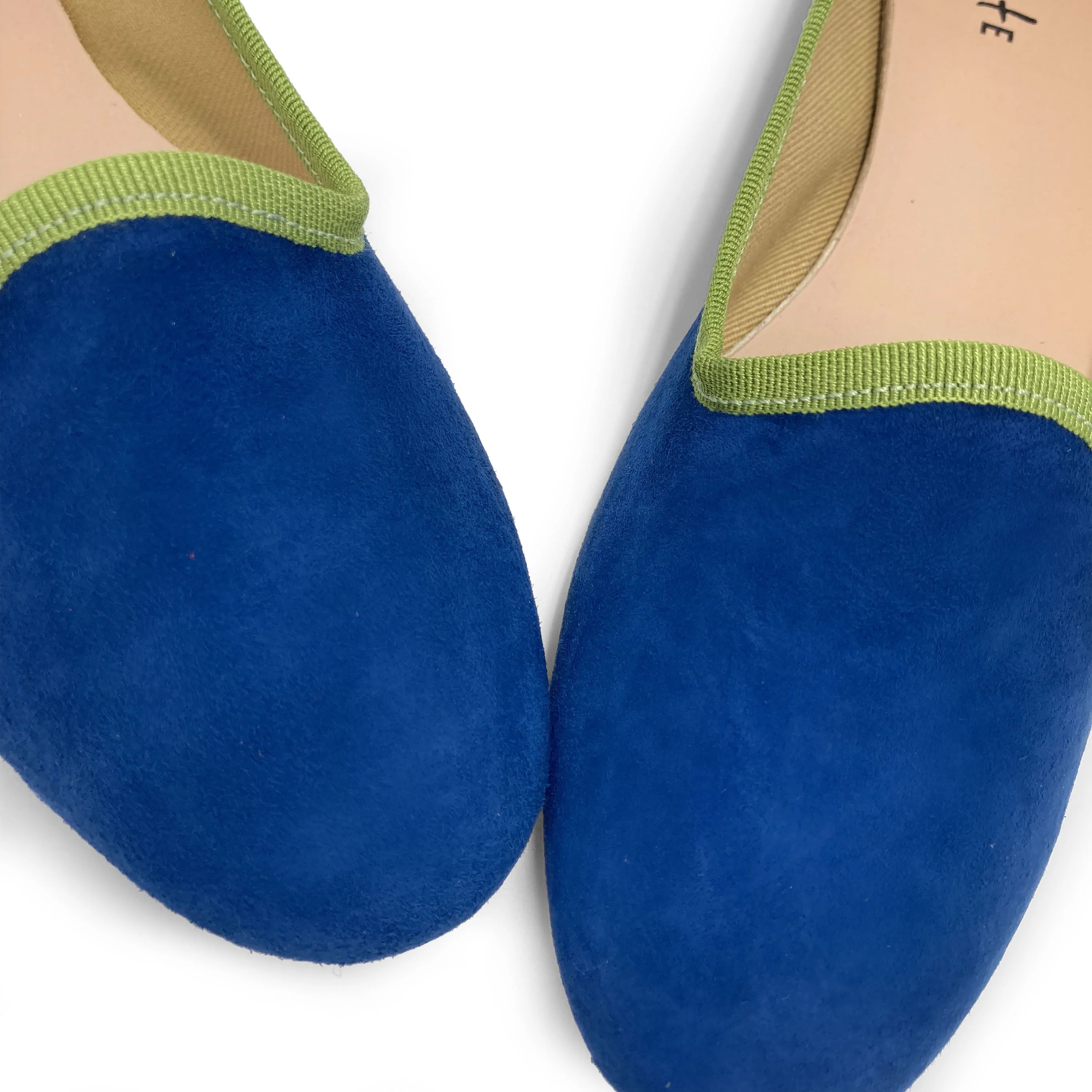 Slippers donna in camoscio blu e dettagli verdi - Image 3