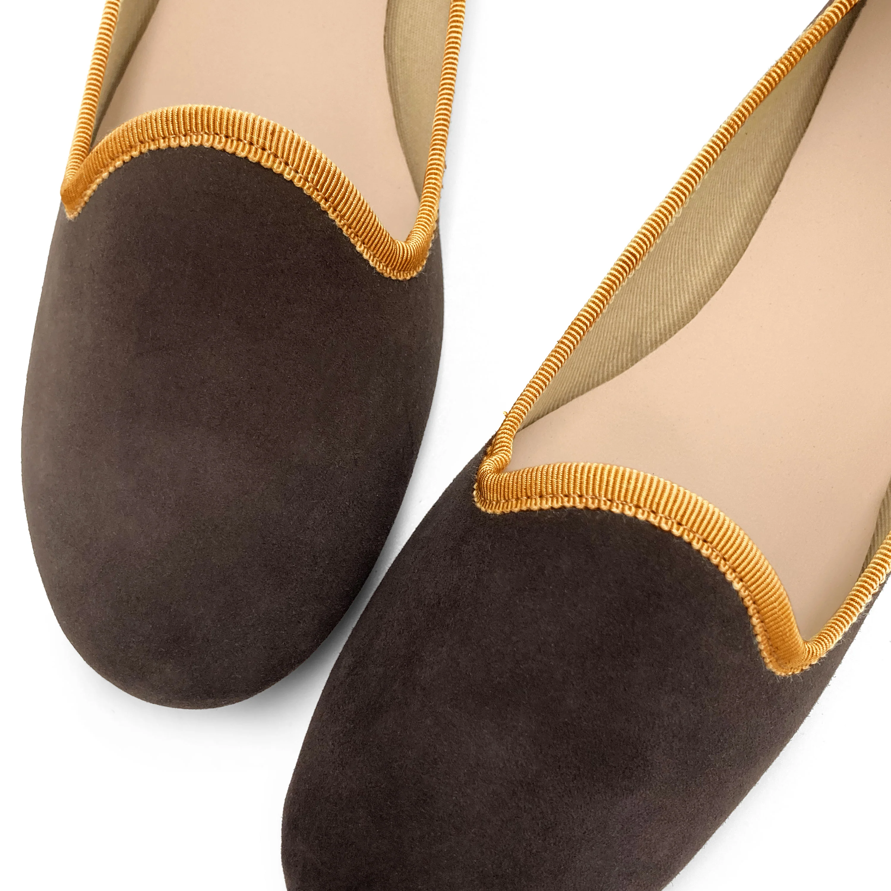 Slippers donna in camoscio marrone testa di moro e dettagli ocra - Image 3