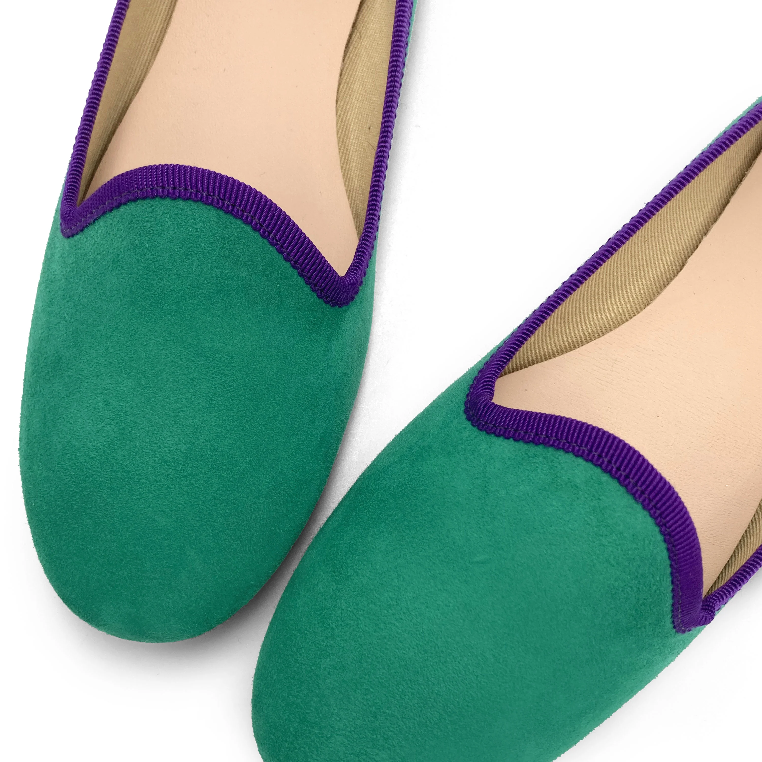 Slippers donna in camoscio verde smeraldo e dettagli viola - Image 4