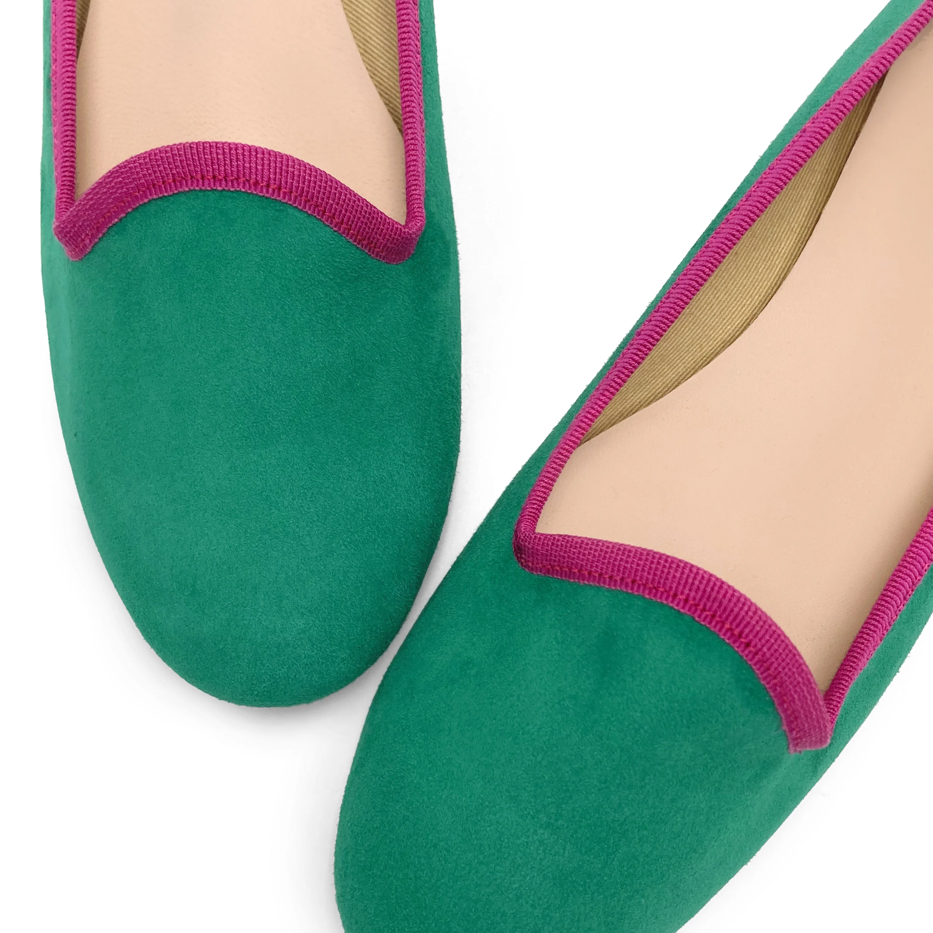 Slippers donna in camoscio verdi smeraldo e dettagli fucsia - Image 3