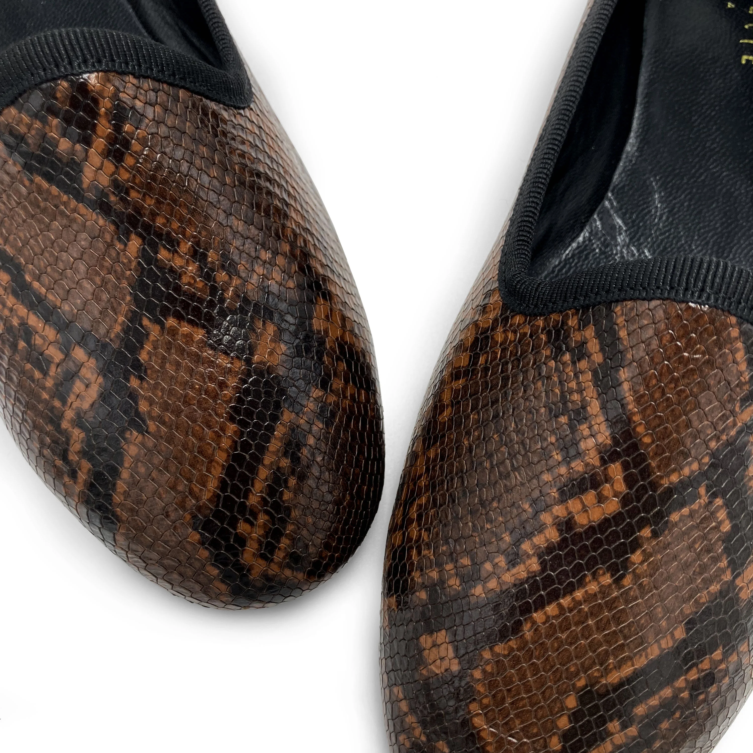 Slippers in pelle stampa animalier marrone - Image 4