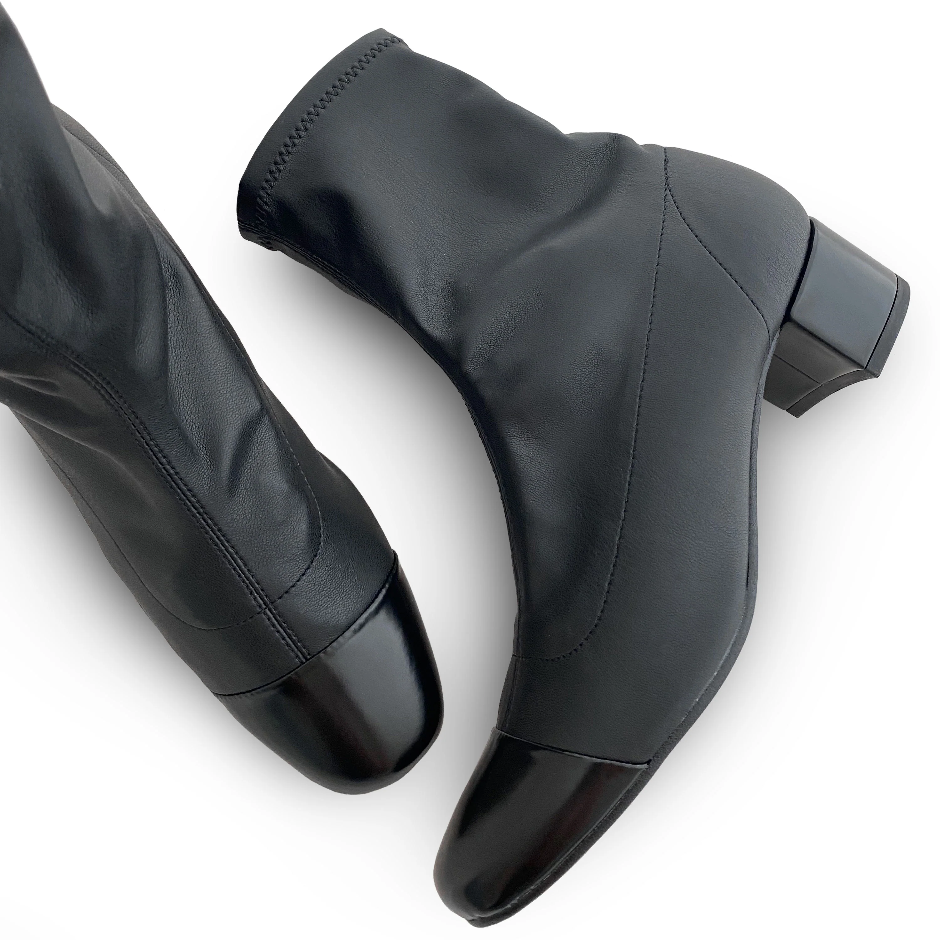 Stivaletti neri a calza in similpelle elasticizzata e punta in pelle nera - Image 2